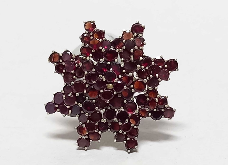 Brosza z granatami, pocz. XX w.