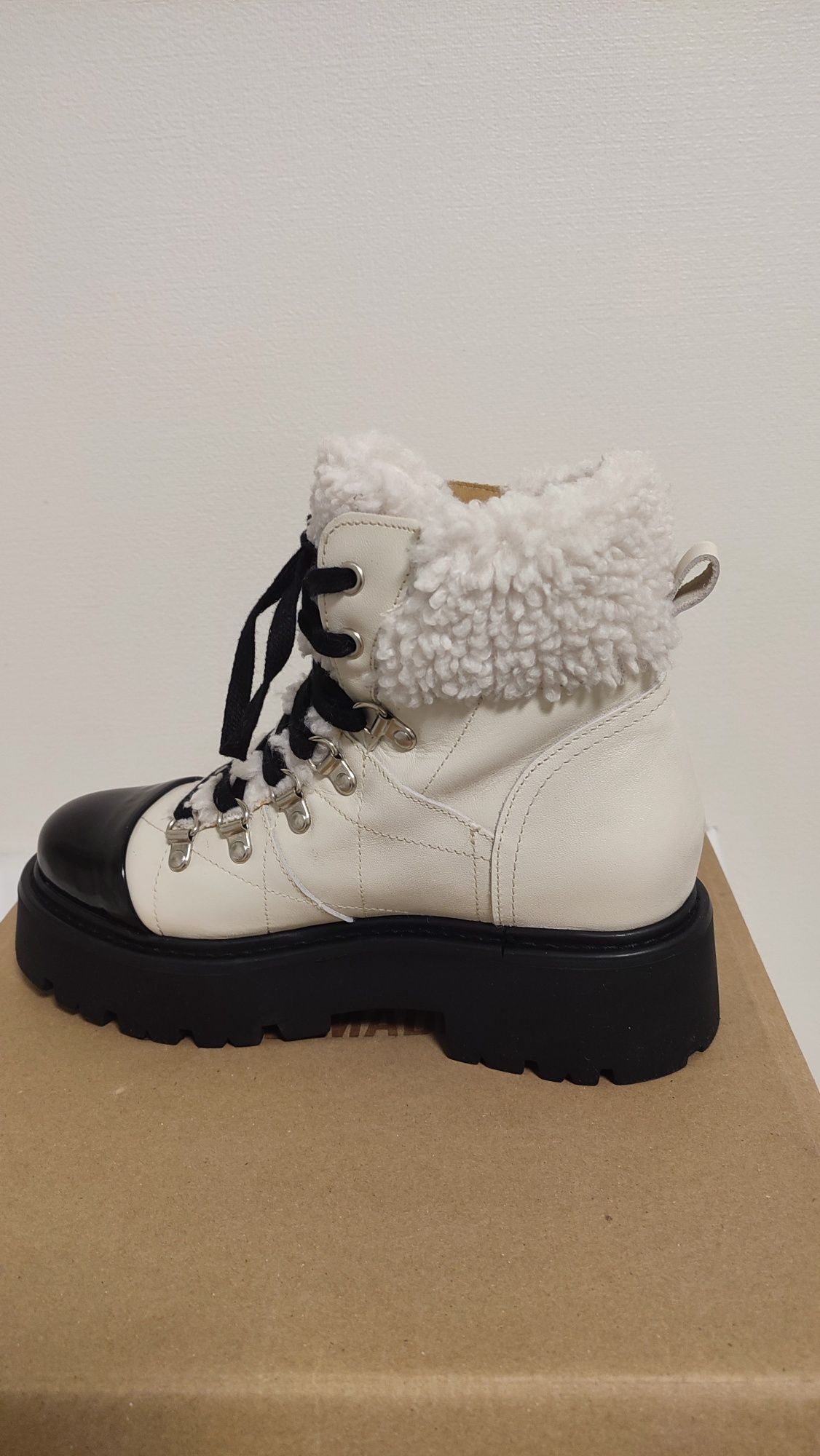 Женские новые ботинки американского бренда Steve Madden