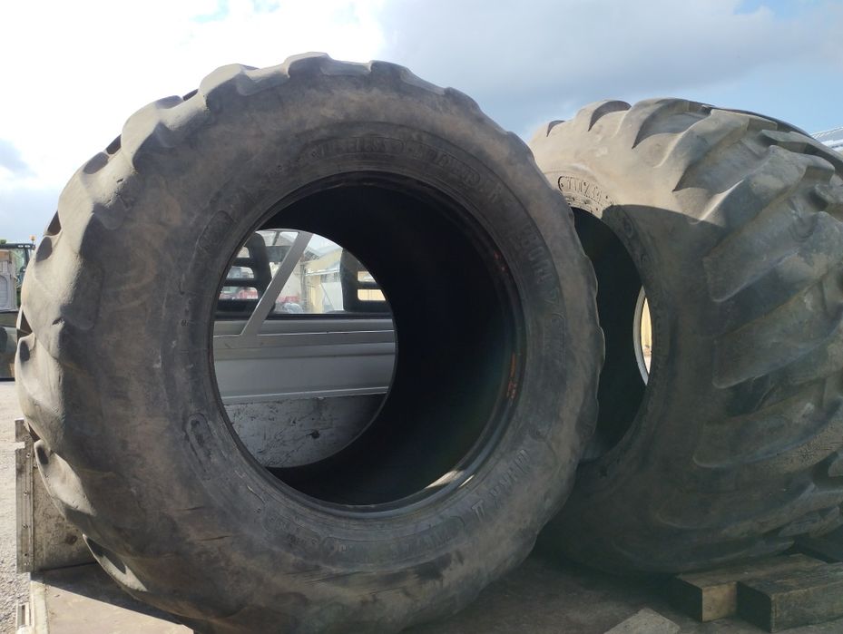 Продам два колеса комбайна