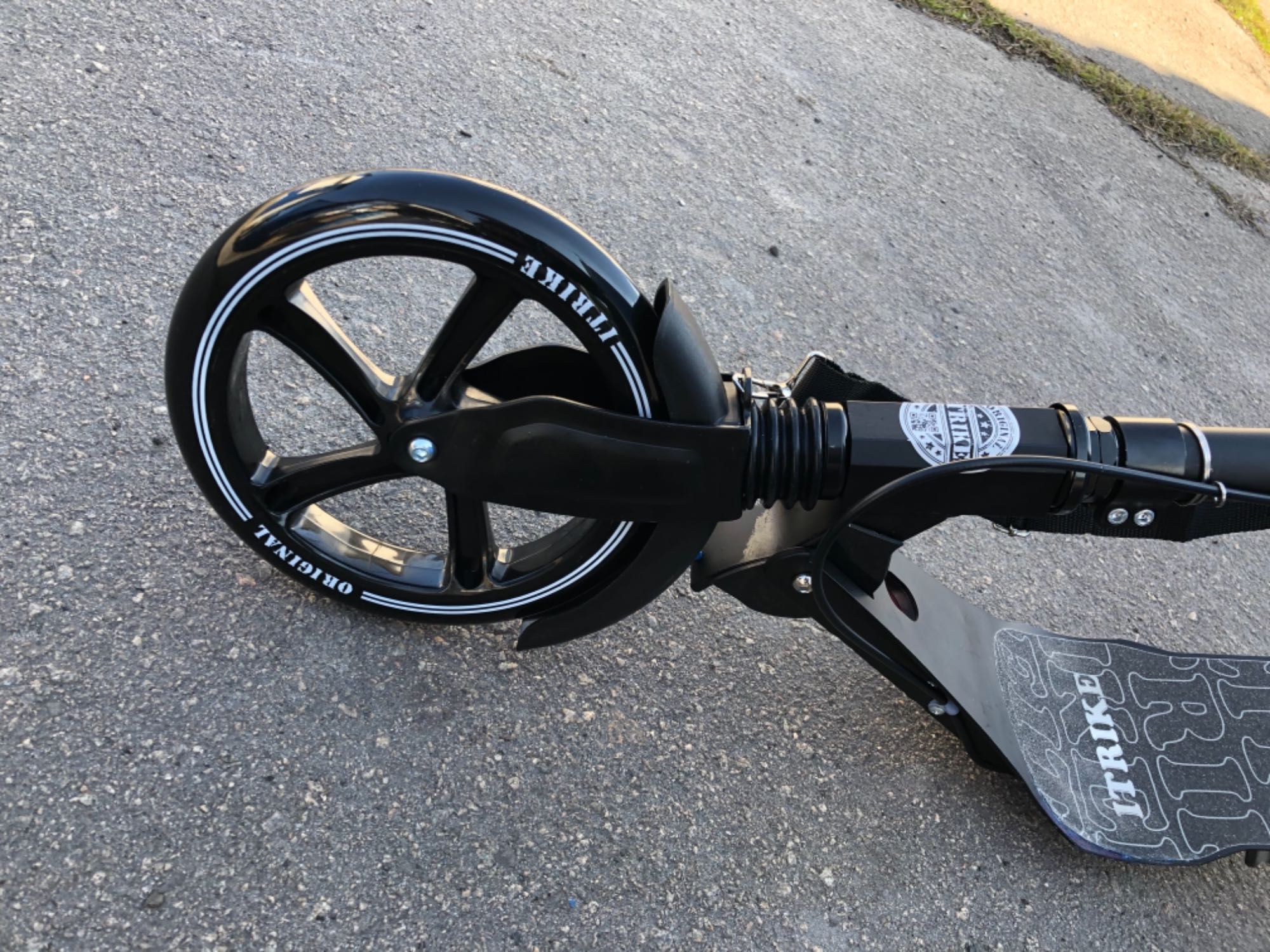 Самокат Іtrike переднее колесо 23 см,ручной и ножной тормоз