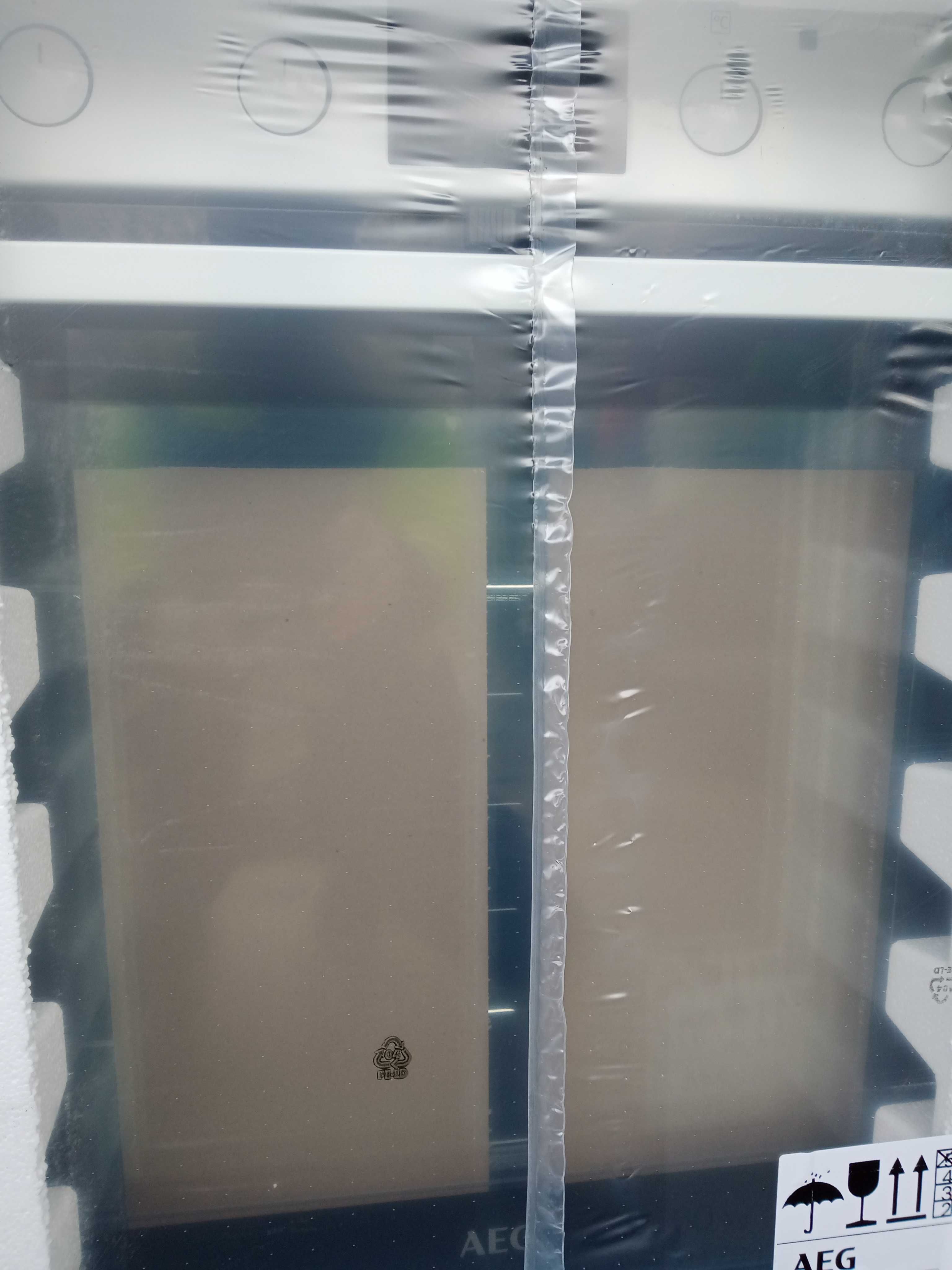 Kuchenka ceramiczna AEG  CCS6662ABW