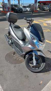 Honda PCX 2012 estimada