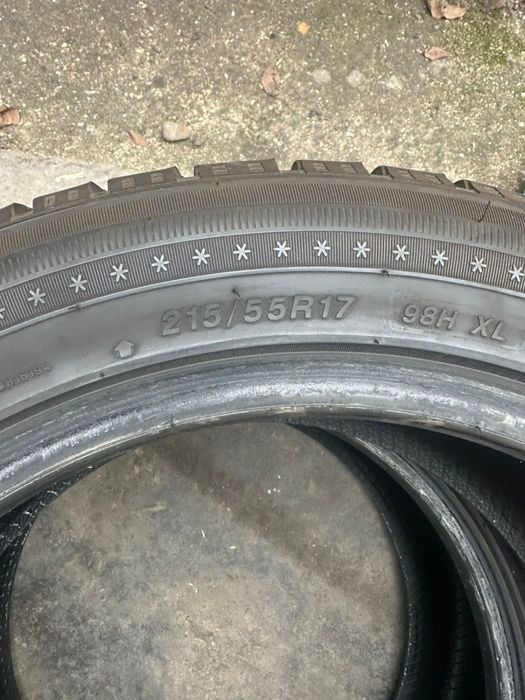 Продам резину 215/55 R17 комплект из 4 штук