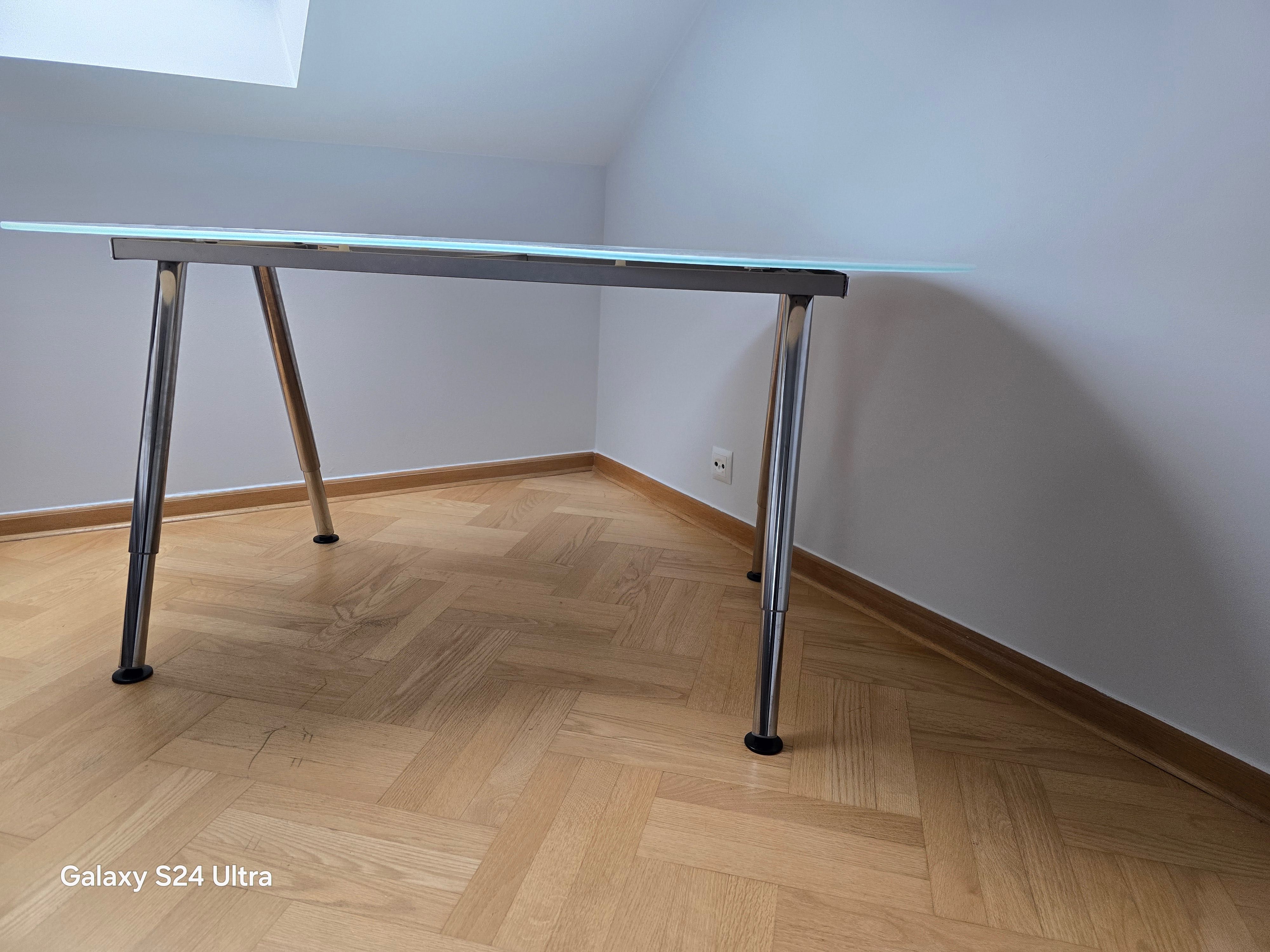 Biurko IKEA Galant Szklany blat