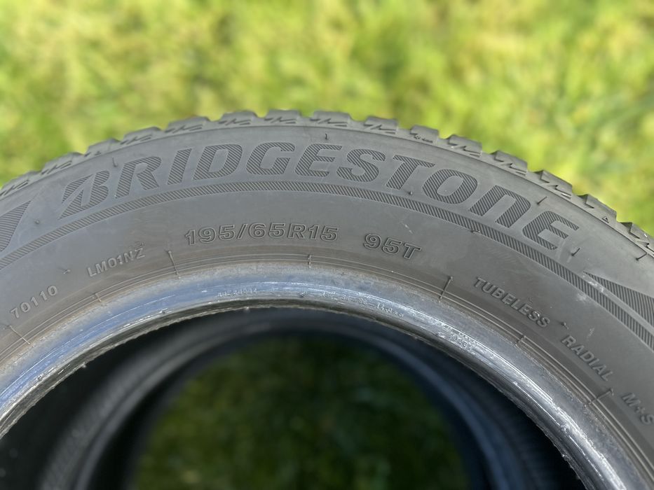Зимова резина 195 65 R15 Bridgestone