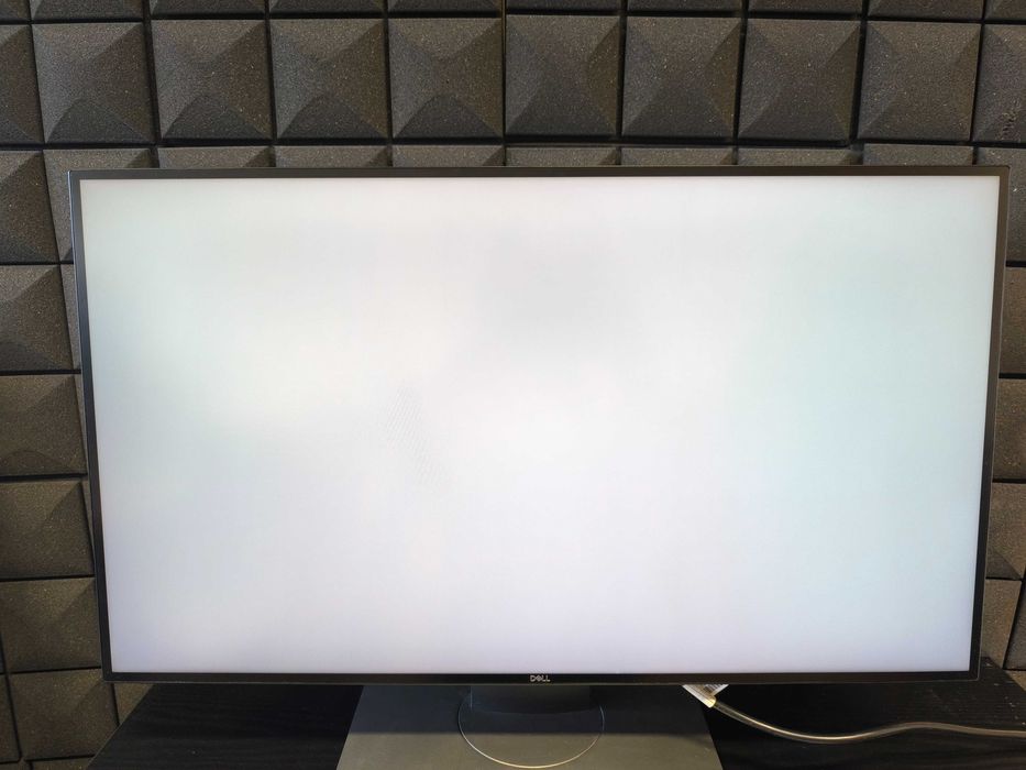 Monitor Dell U2719 led 2k WQHD IPS 2560 x 1440