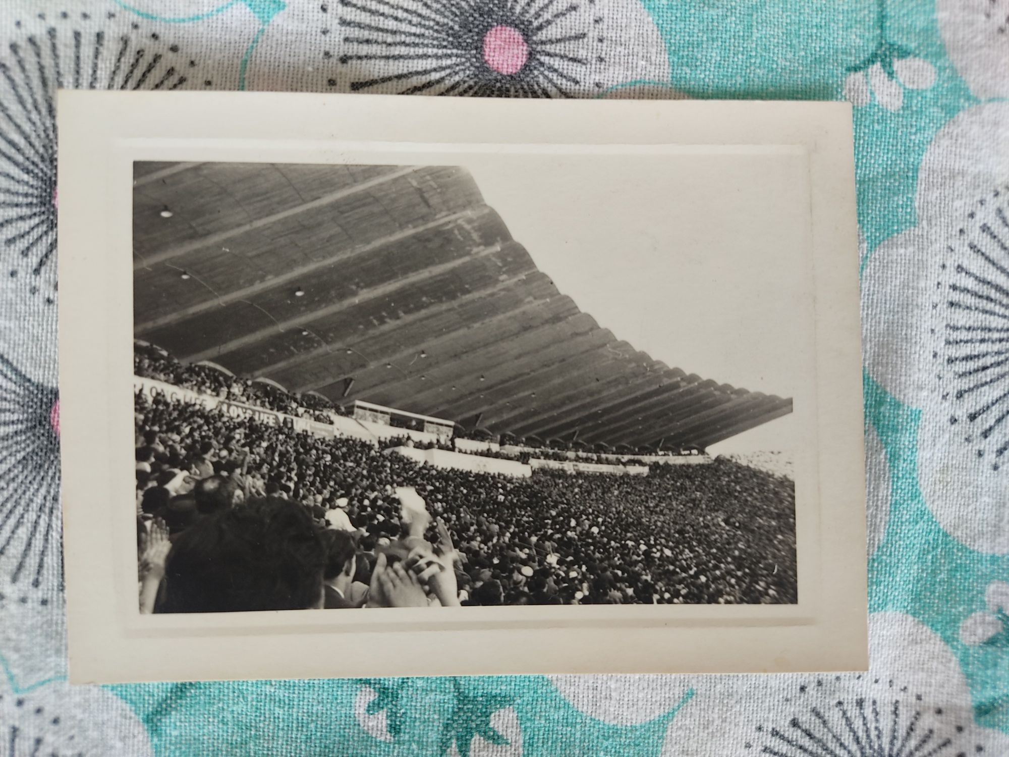 Foto a preto e branco do estádio de Alvalade Sporting