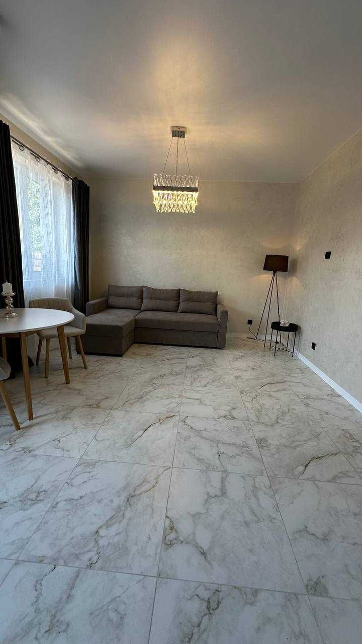 Продам Таунхаус з Готовим Якісним Ремонтом в Центрі. До Центру 2 хв.