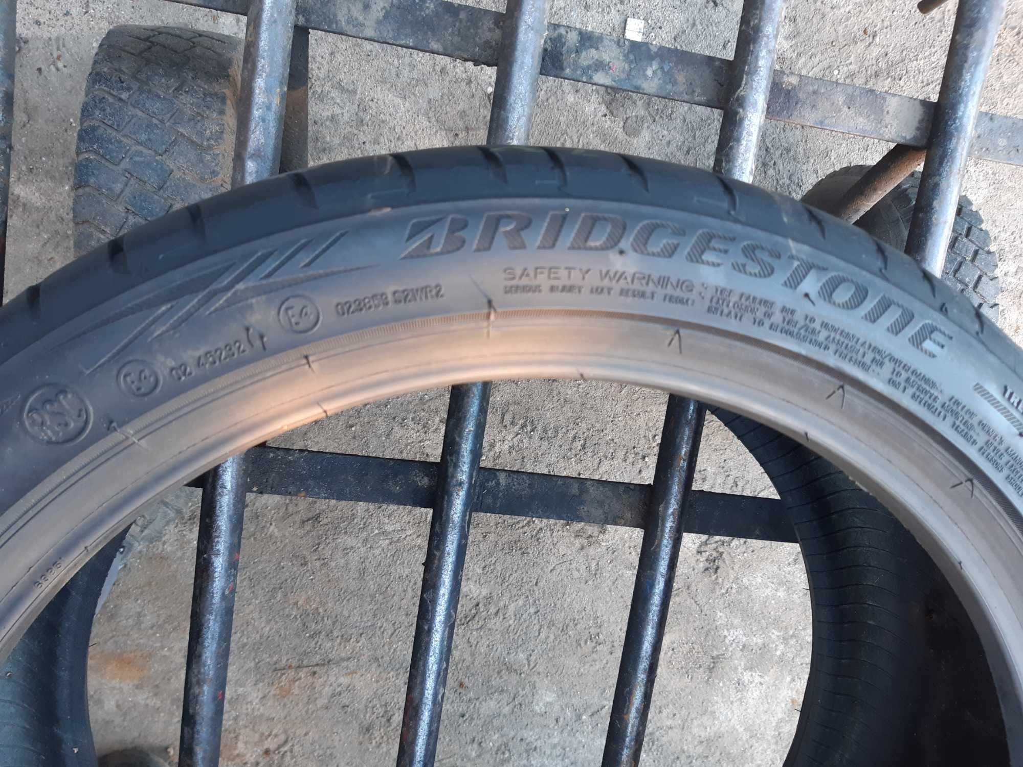 Opony letnie 225.40.18 Bridgestone RSC Runflat 7mm 2018 rok para