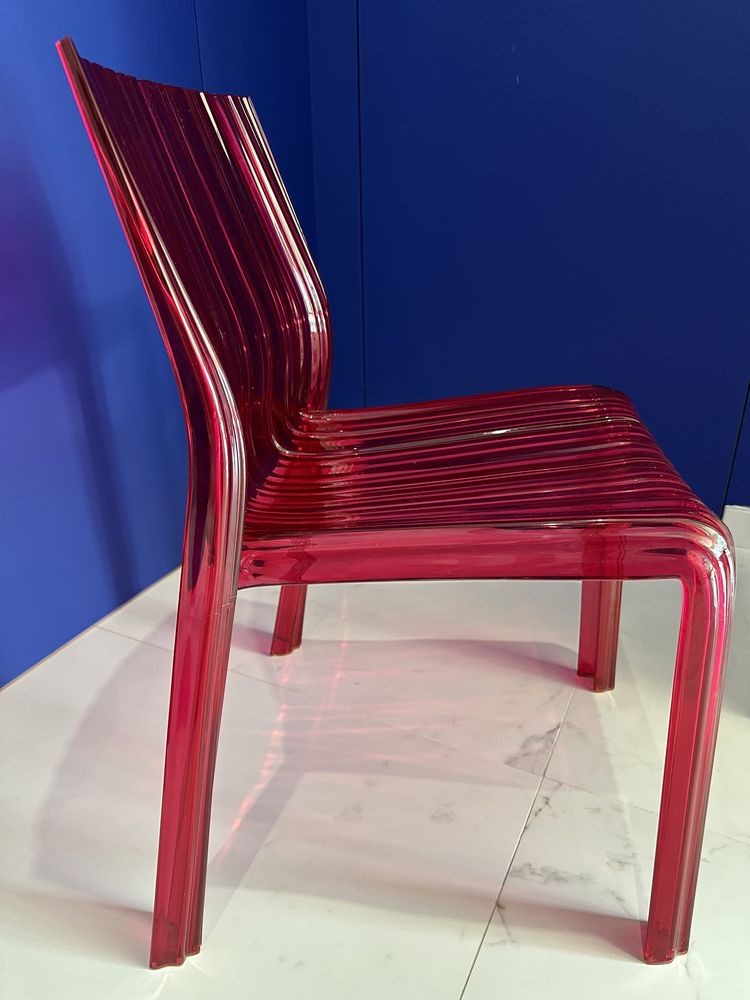 Plastikowe krzesło Kartell Frilly włoski design różowe malinowe