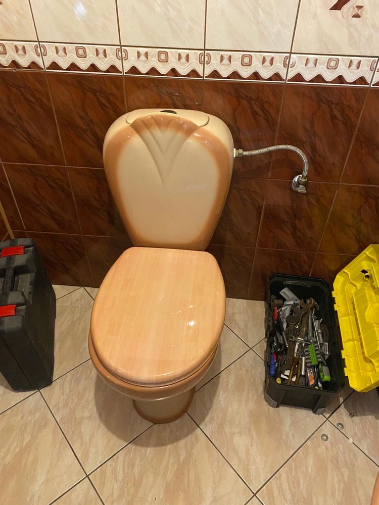 Komplet umywalka, WC, kran