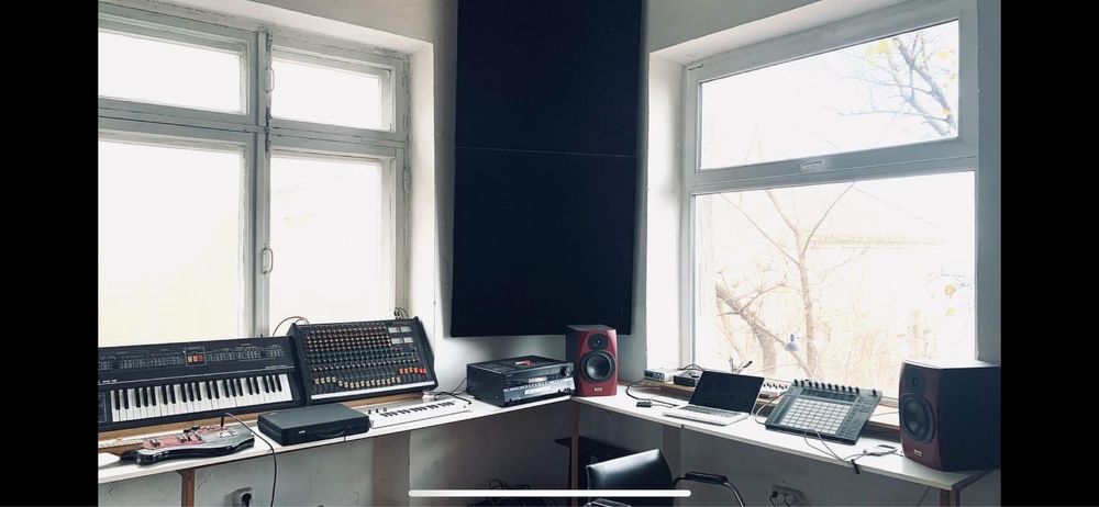 Студія з виглядом на море