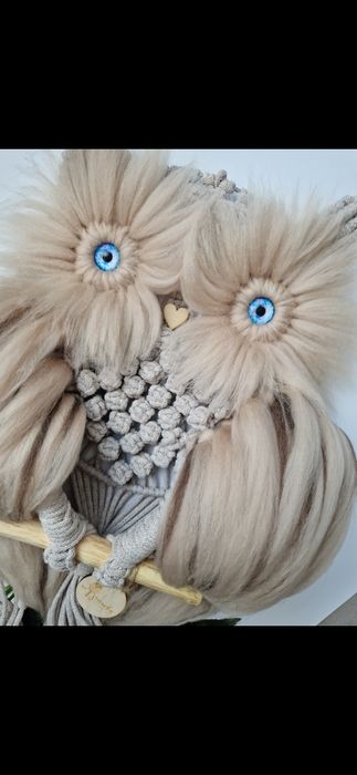 Beżowa sowa hand made makrama na prezent do salonu sypialni