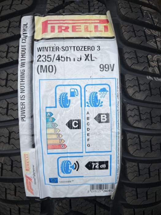 #Opona Pirelli 235/45/19 pojedynka