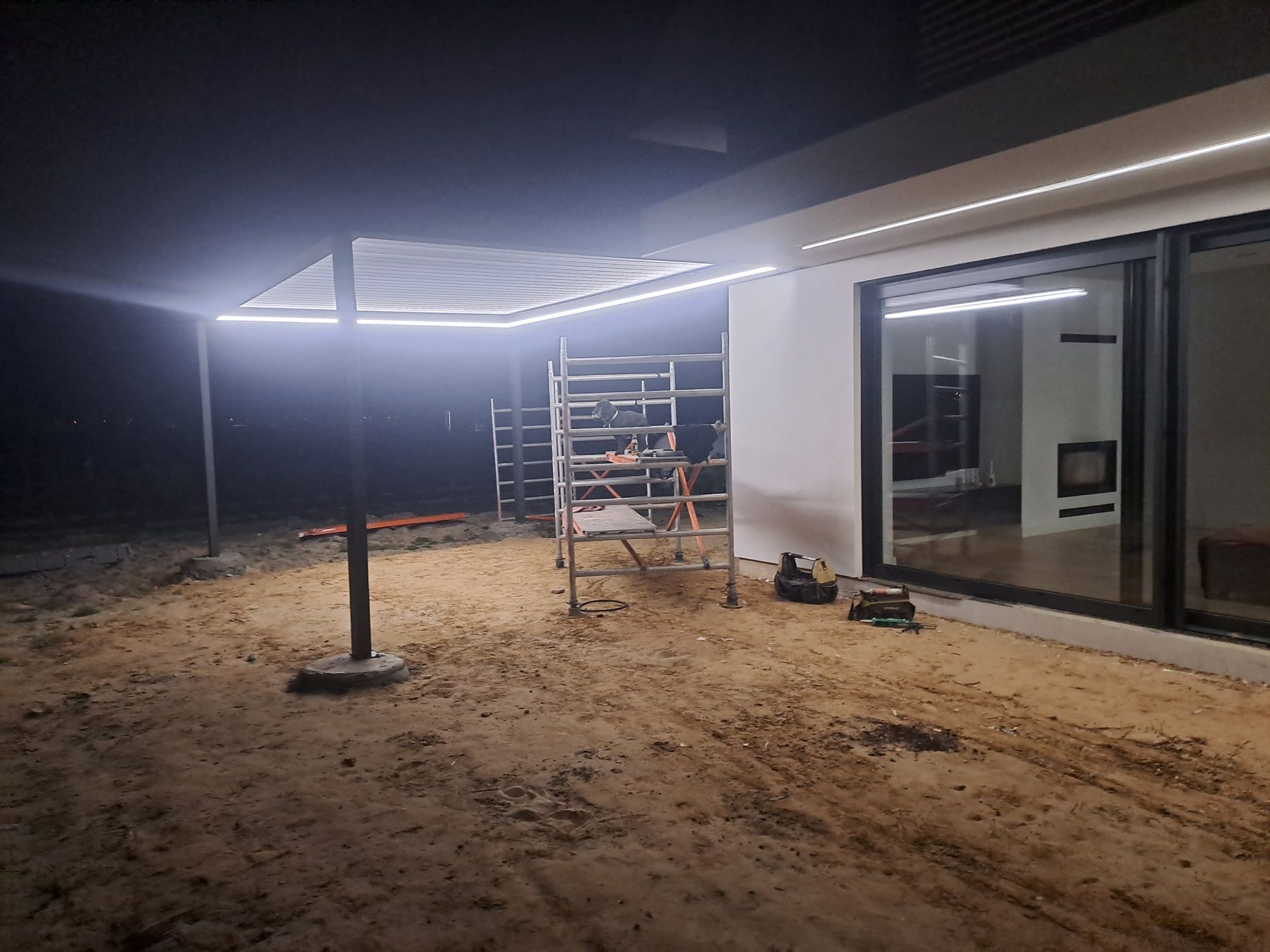 Żaluzje fasadowe z90 c80 pergola aluminiowa