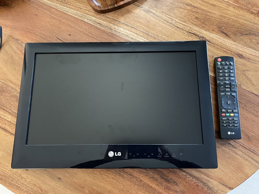 LCD LG 47cm/31cm (Não liga)