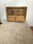 Cama de casal como nova