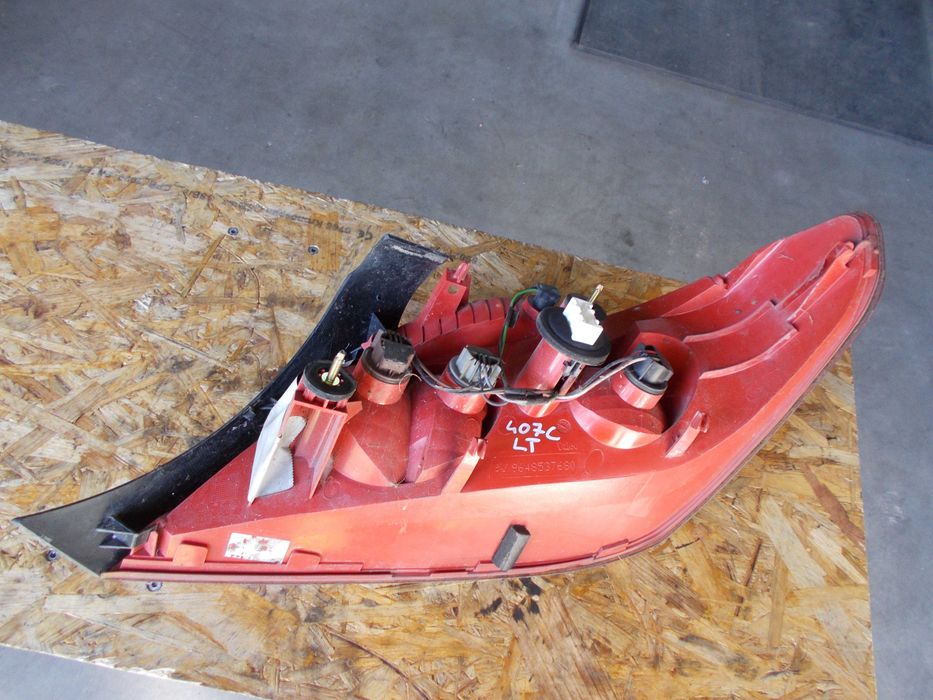 peugeot 407 coupe 2.7 hdi 05r lampa tył tylna lewa prawa