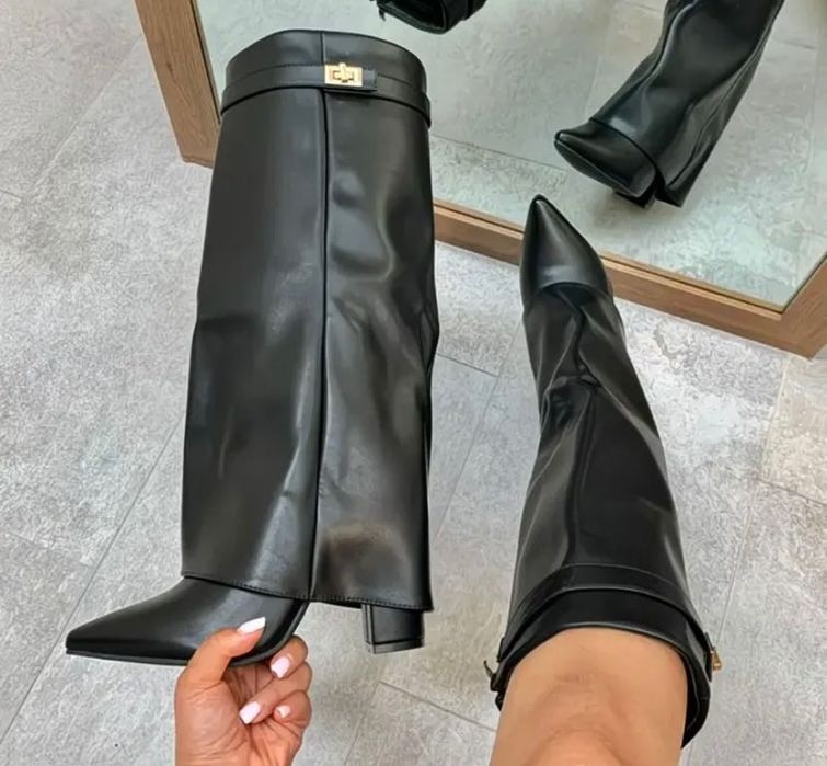 Черевики на підборах