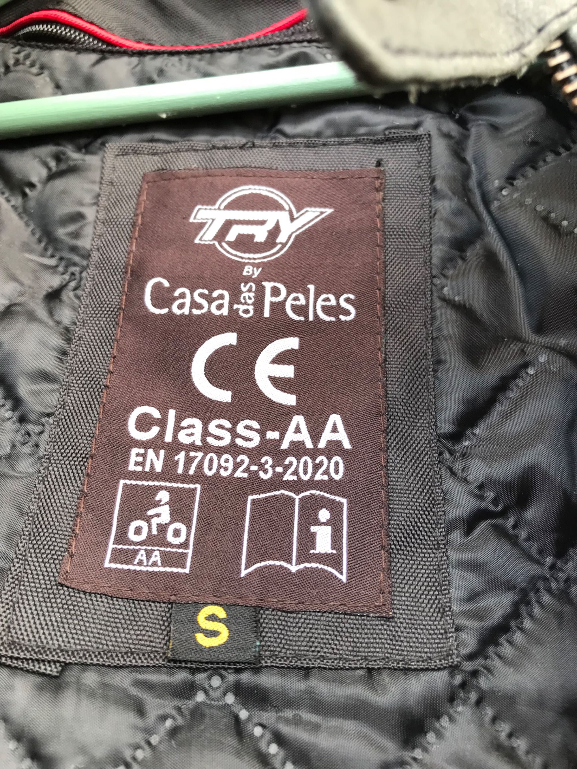 Casaco Motard em cabedal tamanho S Novo!