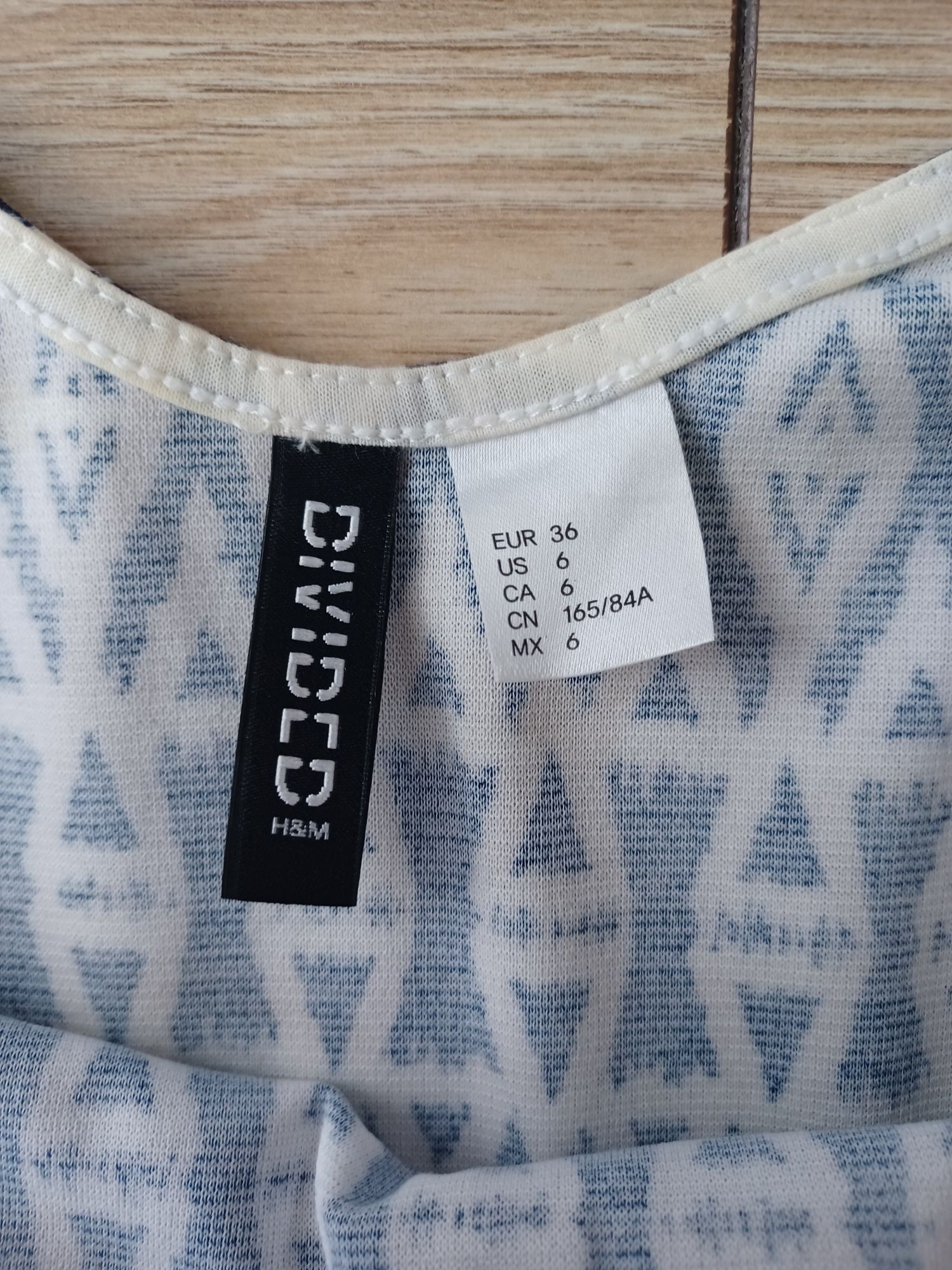 Sukienka marki H&M w rozmiarze 36