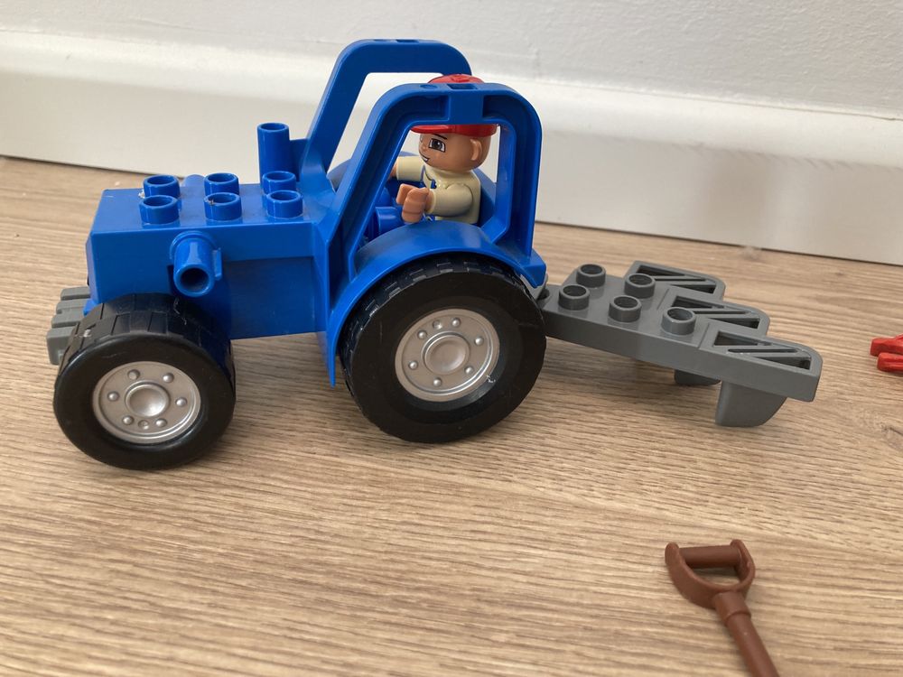 Lego duplo traktor