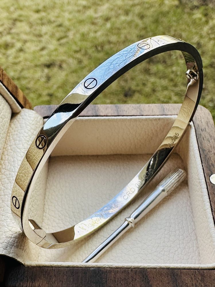 Золотой браслет cartier love белое золото 585
