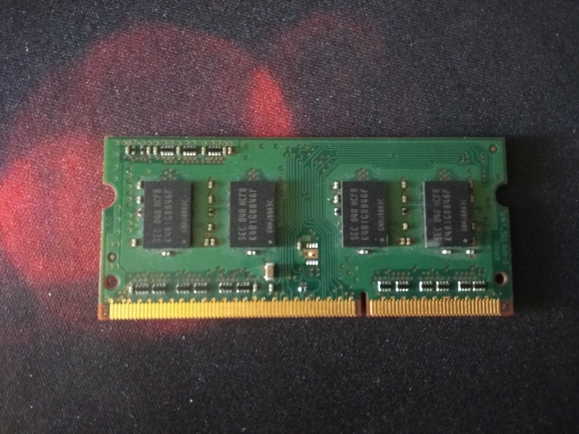 Оперативна пам'ять для ноутбука - Samsung 1 GB DDR3 - M471B2873FHS-CF8