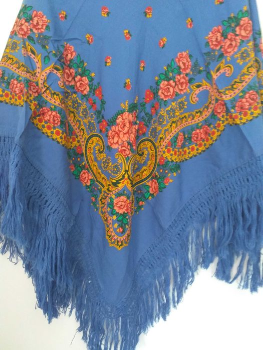 Lenços regionais com franja