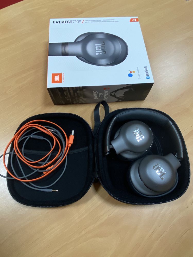 Phones JBL Everest 710GA