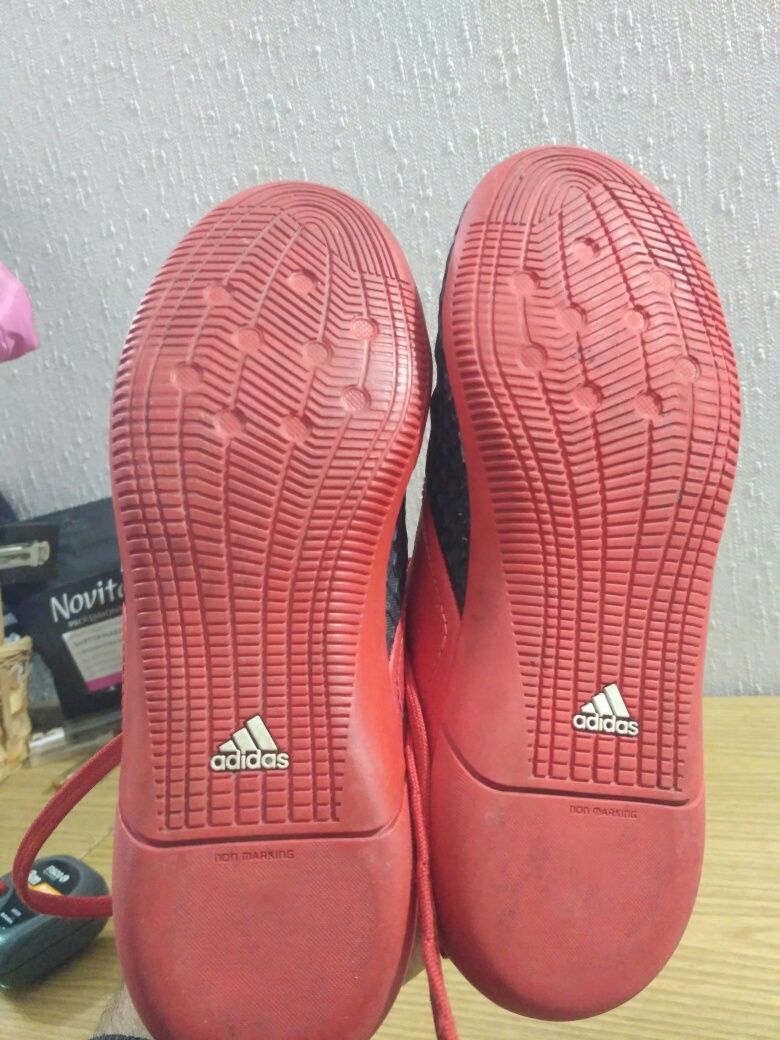 Детские футзалки Adidas 35р