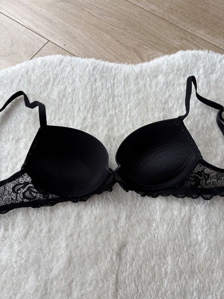 Czarny stanik push up H&M 70B