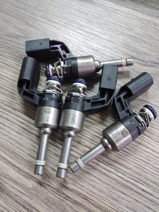 Форсунка 1.4TSI BMY CAXA 03C906036E/F Skoda VW