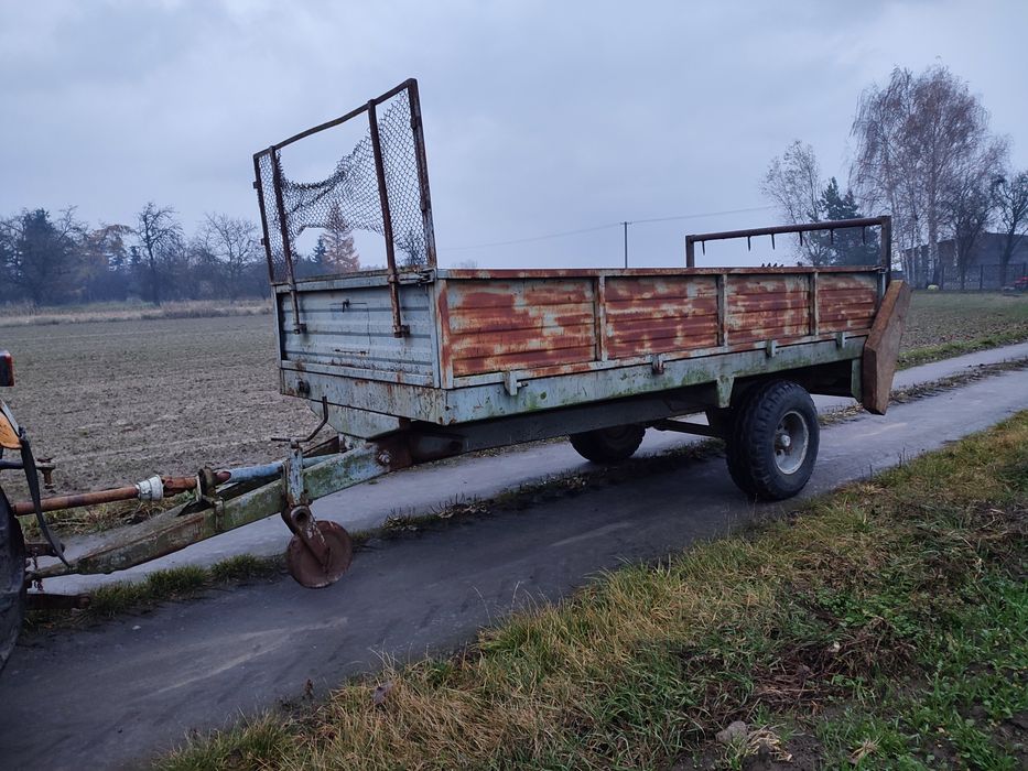Rozrzutnik obornika jednoosiowy czarna białostocka agromet