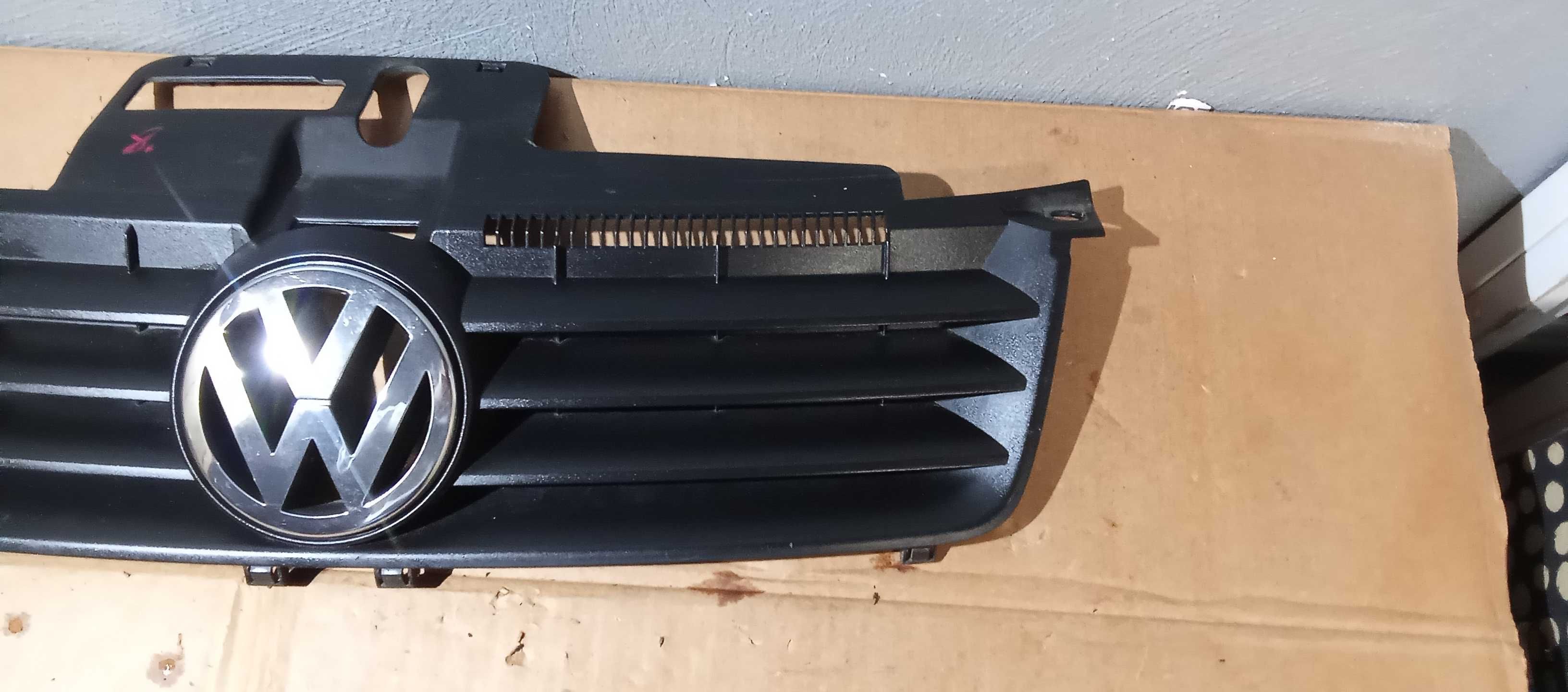 Grill VW Polo 9N Atrapa zderzaka  przod przedni grill Volkswagen Polo