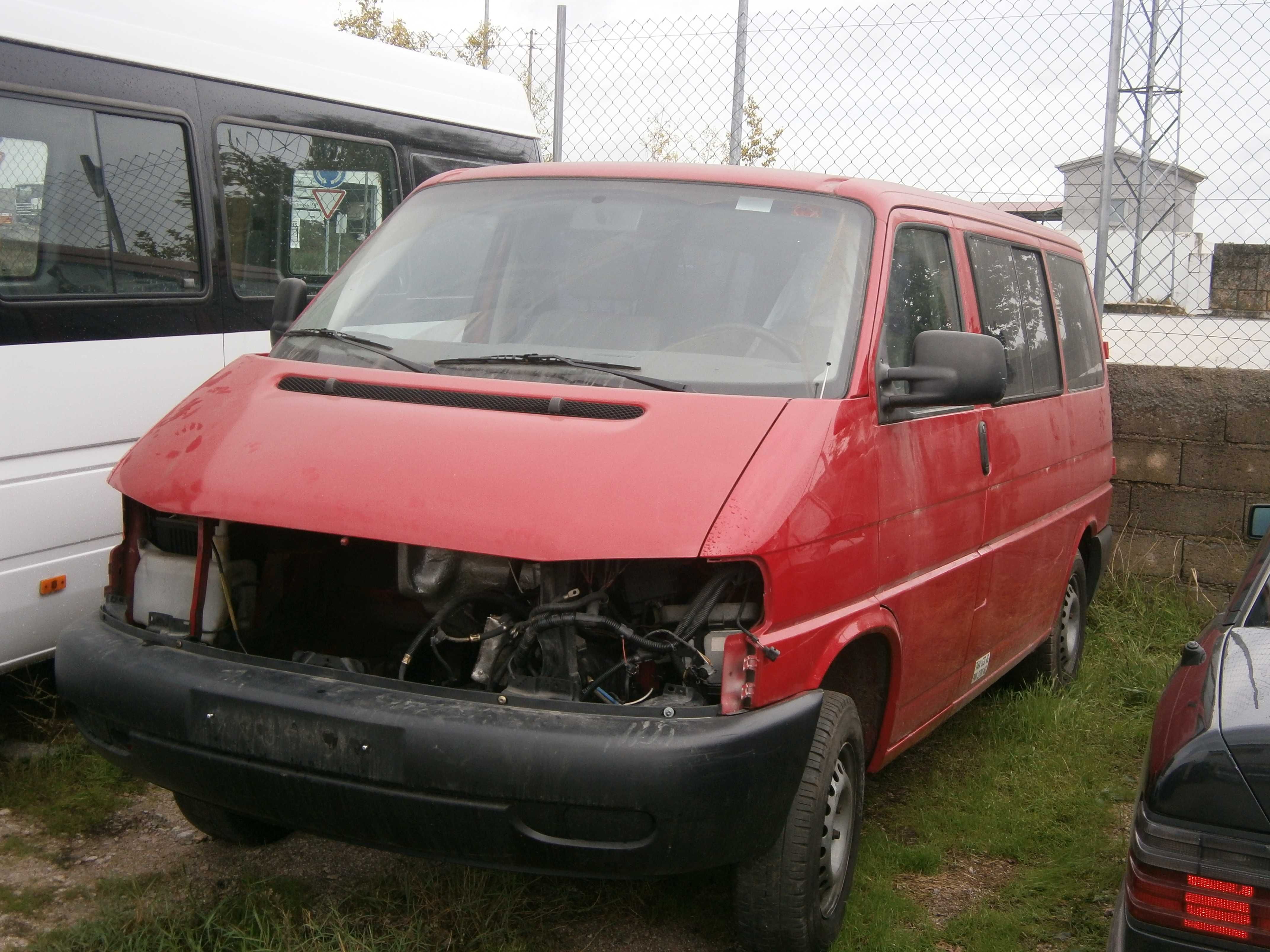 Porta Esq. VW Caravelle,Multivan,Transporter T-4 2001.