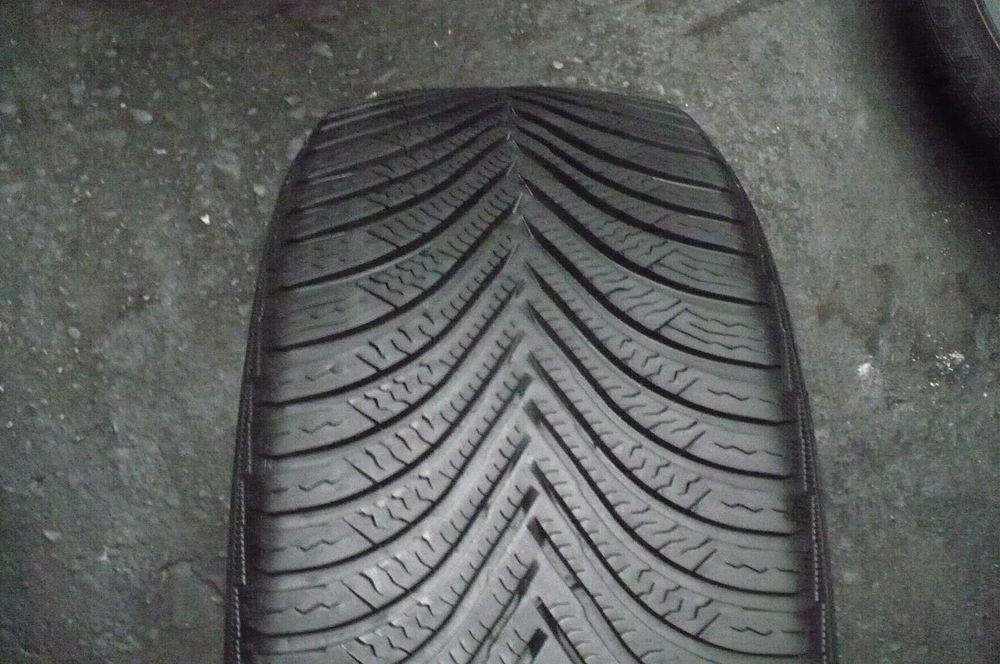 MICHELIN Alpin 5 205/50R17 6mm 2021