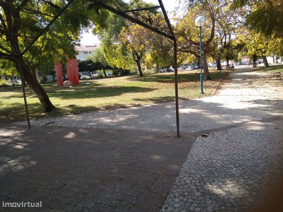 Moradia t2 +1 na Baixa da Banheira