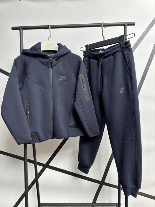 Утеплений костюм Nike Tech Fleece  р134-140, 164-176