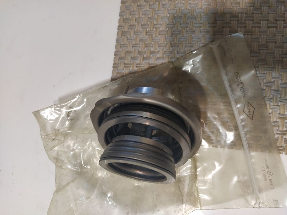 Авто запчасти подшипник