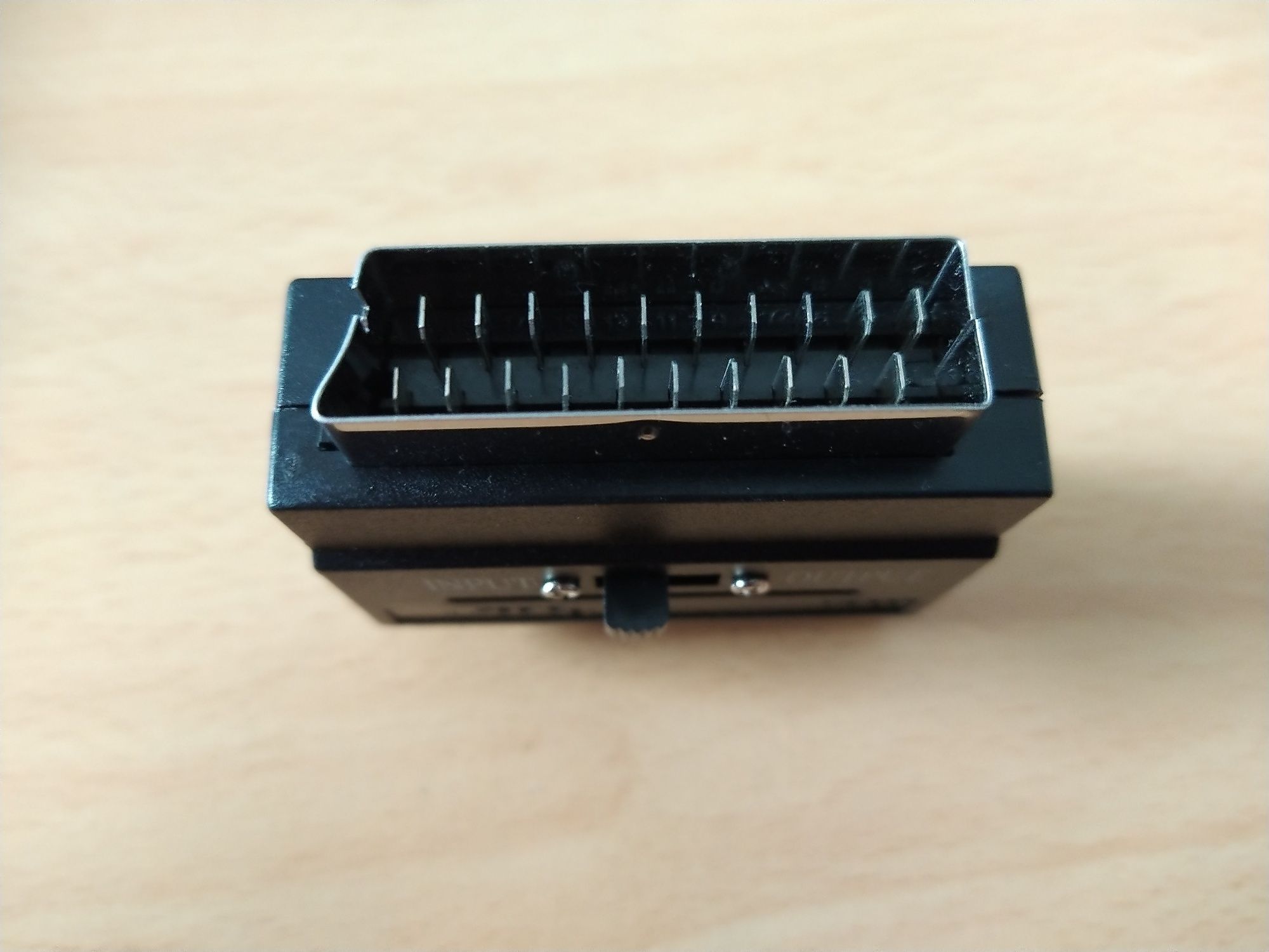 Adaptador SCART para SCART e SCART para áudio