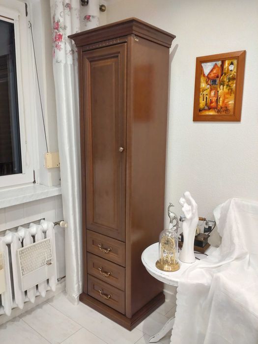 Szafa wysoka / komin stylowa