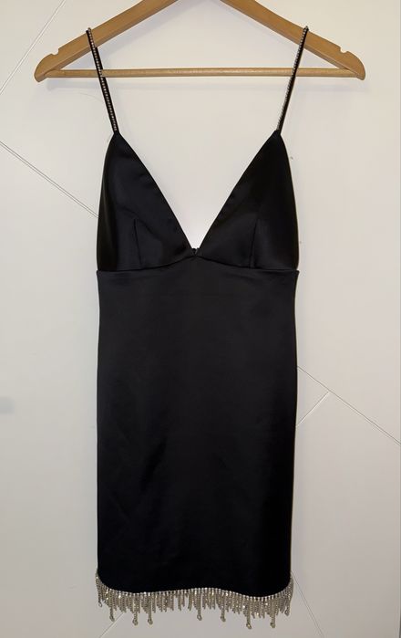 Вечірня шовкова міні-сукня на бретелях