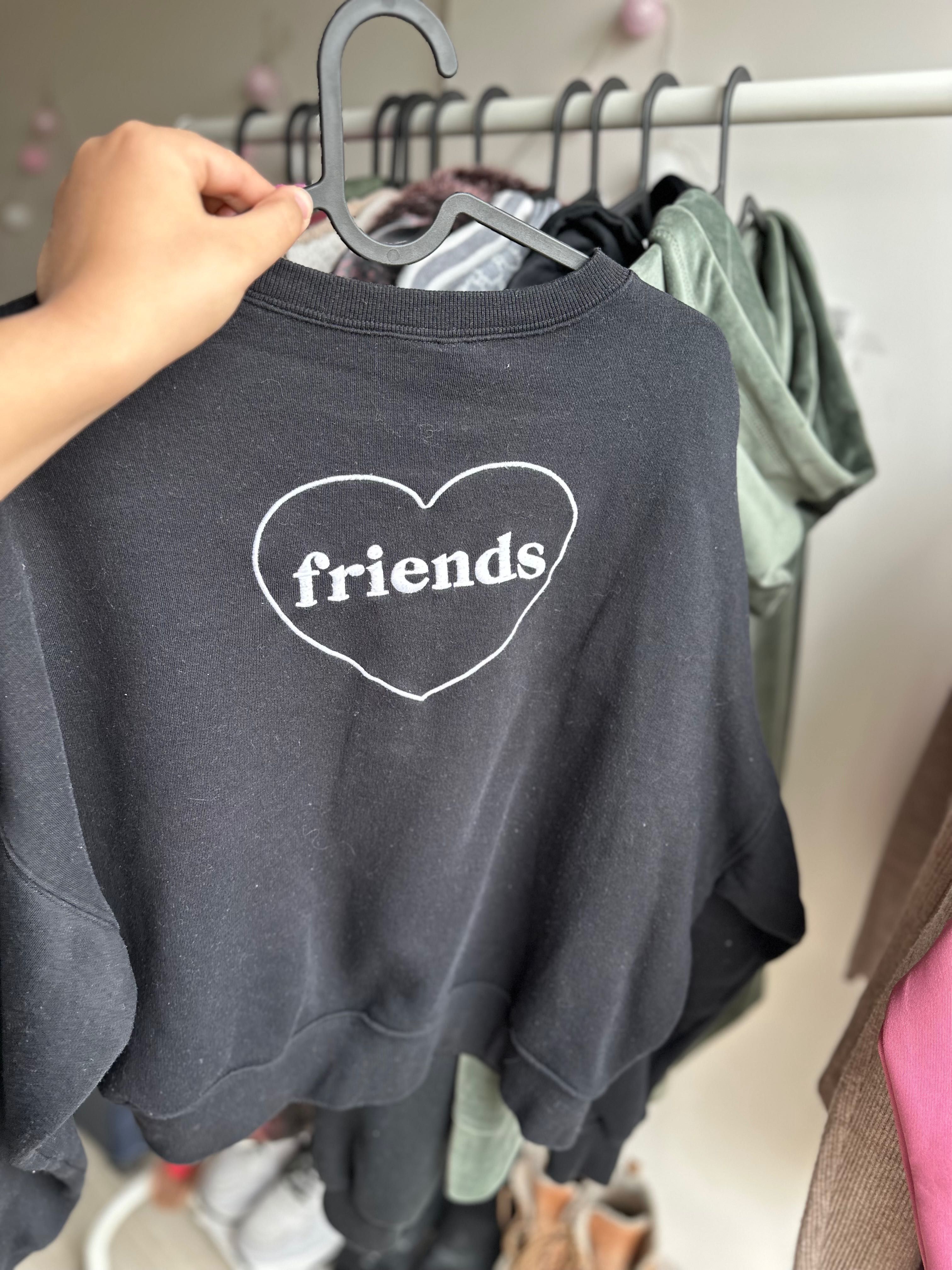 Women’s simple FRIENDS FOREVER sweater/ winter wear