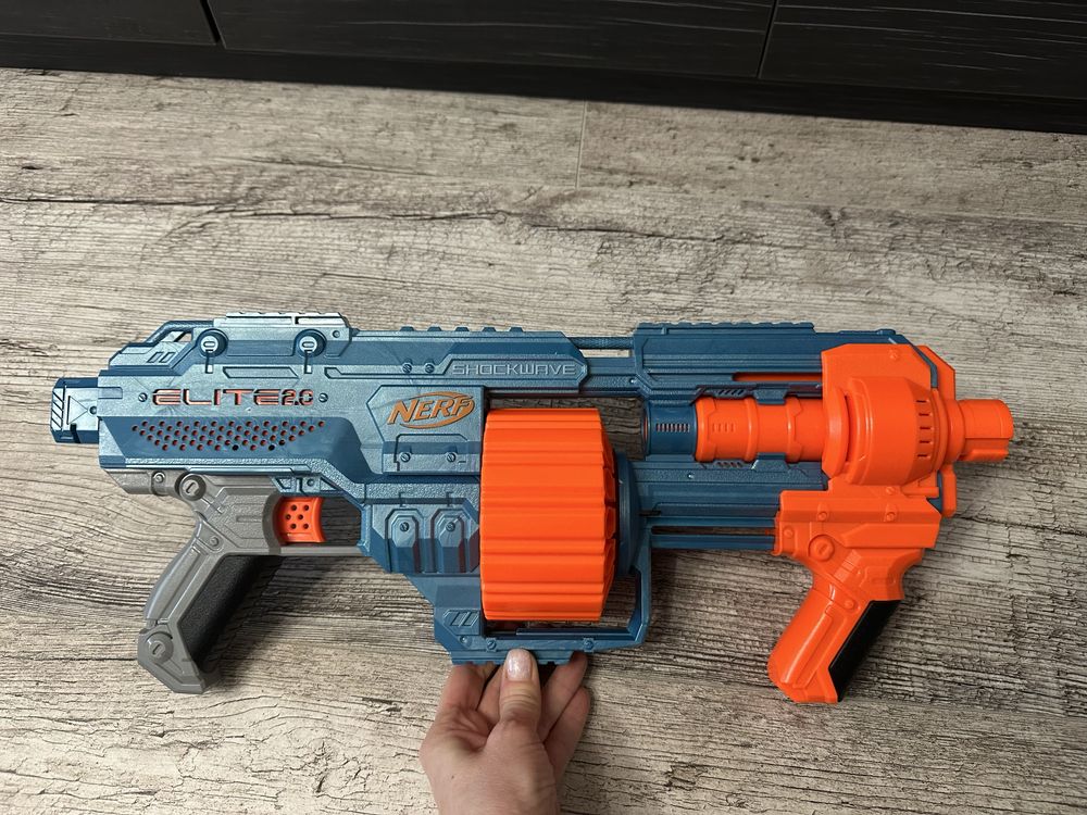 Автомат NERF в ідеальному стані
