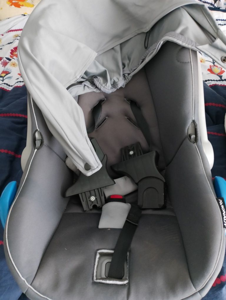 Avionaut easy move fotelik samochodowy z bazą ISOFIX adaptery do wózka
