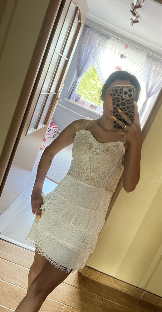 Sukienka 34 XS ecru mini balowa elegancka frędzle wieczorowa