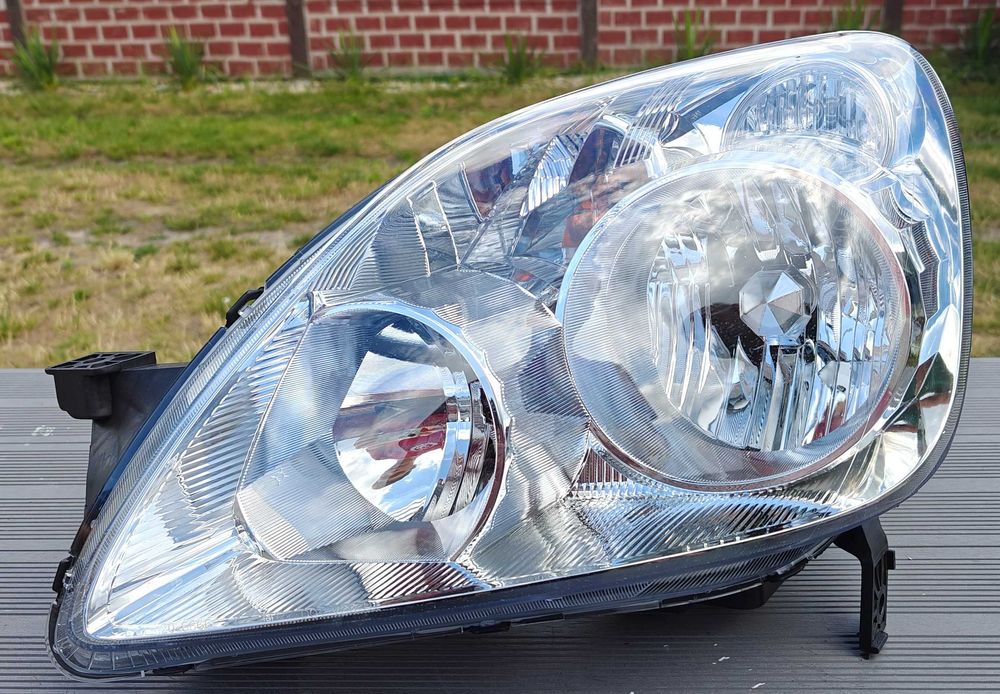 Honda CRV II przedni lewy reflektor