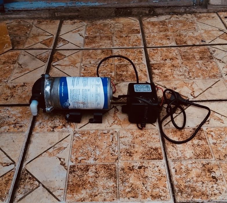 Помпа для фільтру води зворотнього осмаса