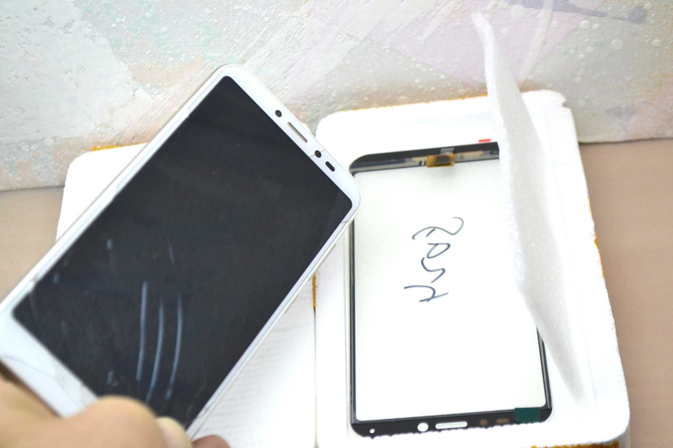 smartfon ALCATEL 1S 2019 3/32GB sprawny z lekko stłuczoną szybką